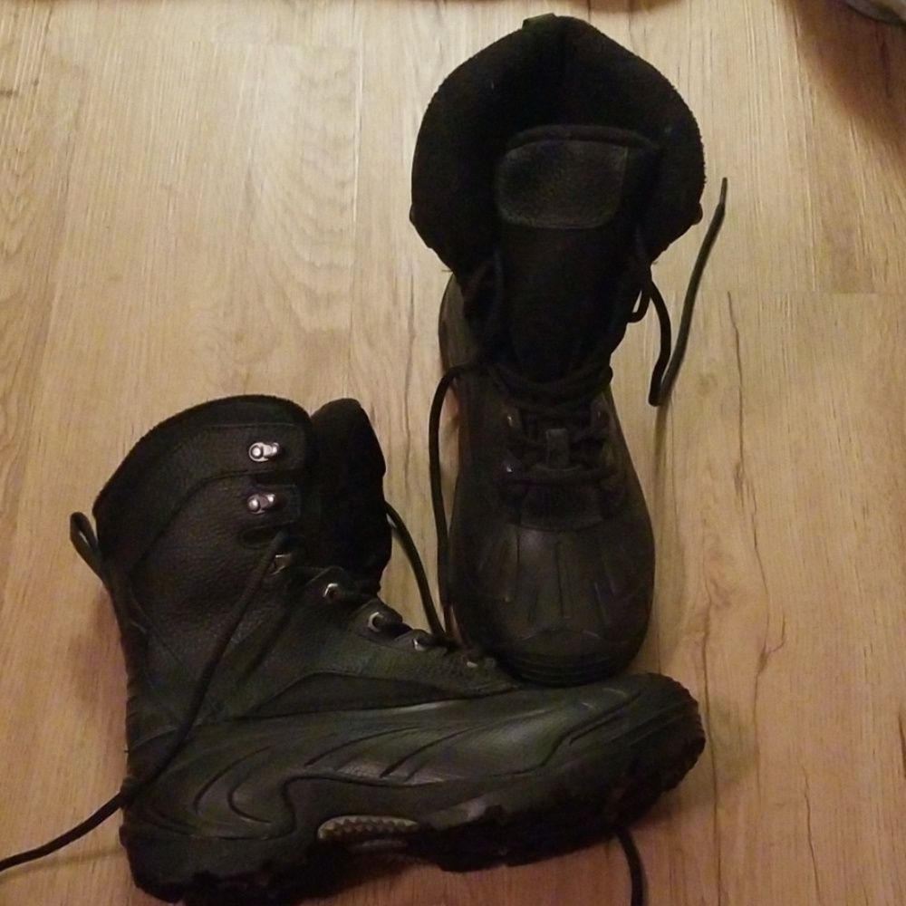 Merona Winter Boots, Black Leather Accent, Mens 8